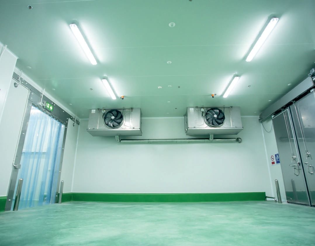 Local réfrigéré équipé de deux évaporateurs